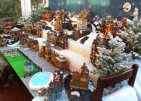 Building Display Stands: Christmas Village Displays